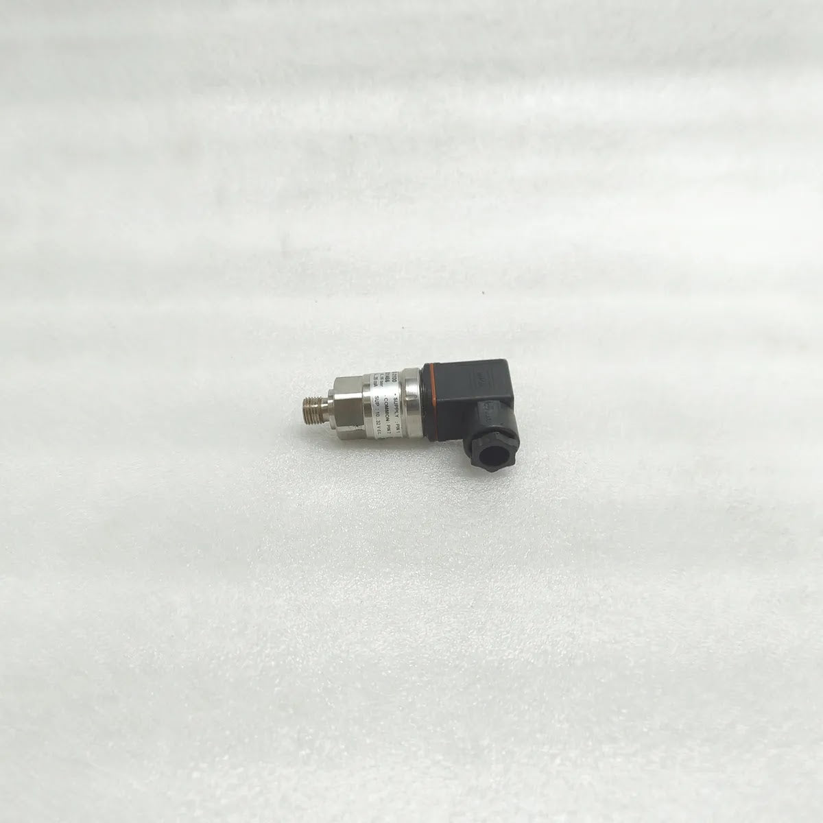 DANFOSS MBS 3100 060G1466 PRESSURE TRANSMITTER 0...16 bar 4...20 mA 10...32 V