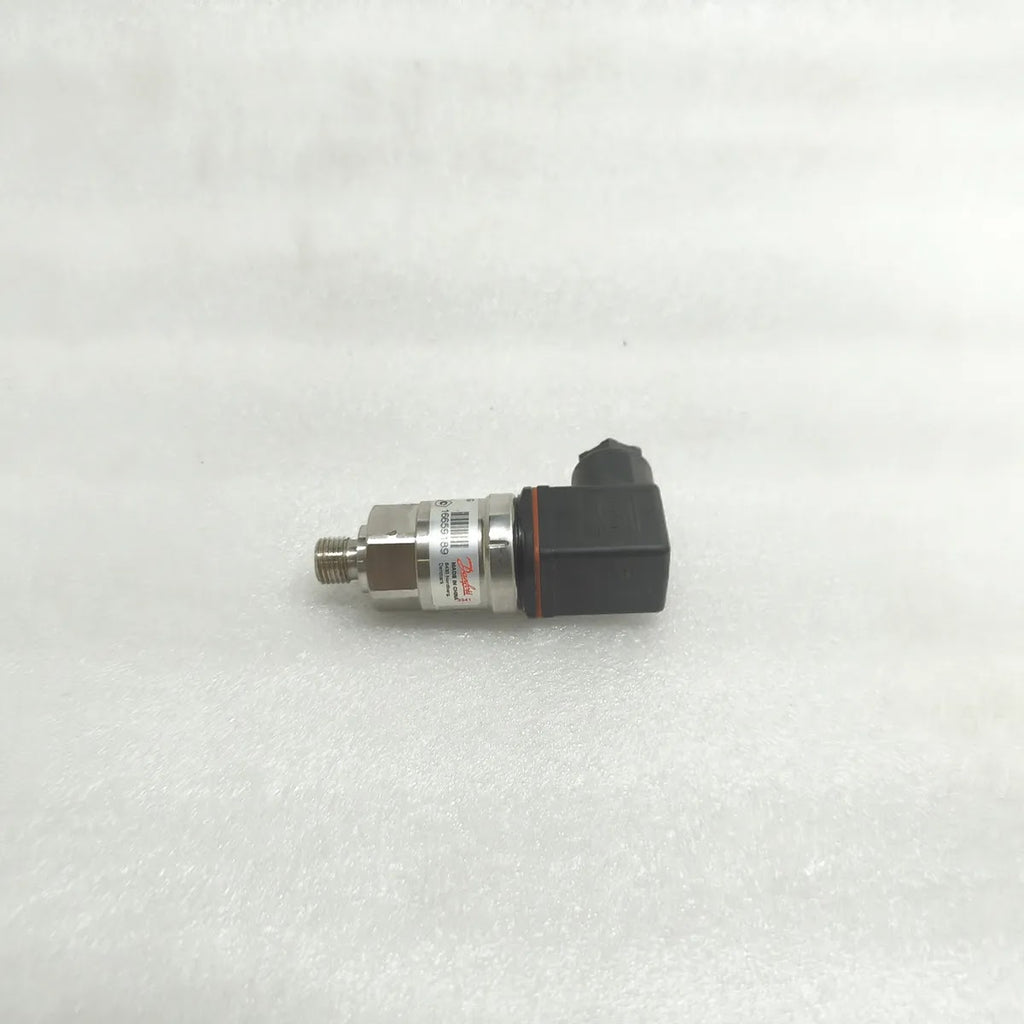 DANFOSS MBS 3100 060G1466 PRESSURE TRANSMITTER 0...16 bar 4...20 mA 10...32 V
