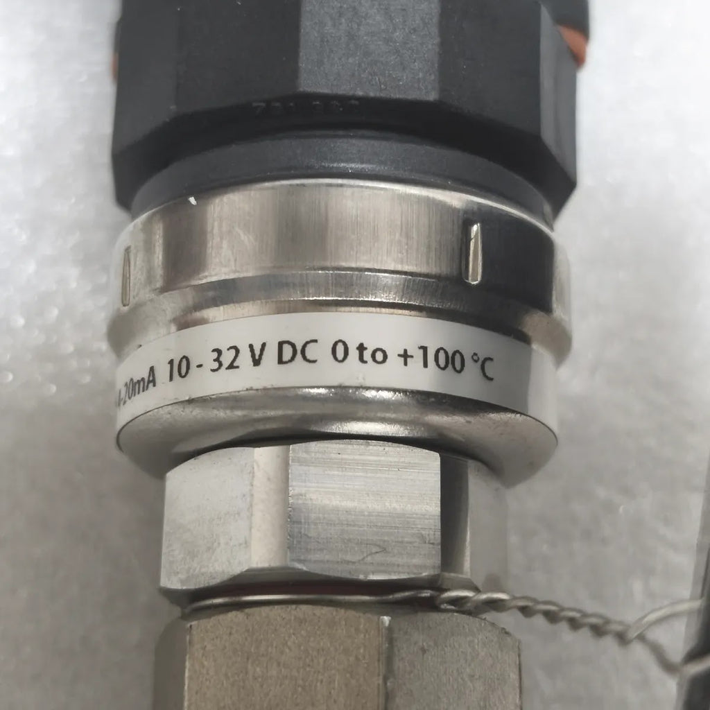 DANFOSS MBT 5560 084Z4020 TEMPERATURE TRANSMITTER 4-20mA 10-32V DC 0 TO +100°C