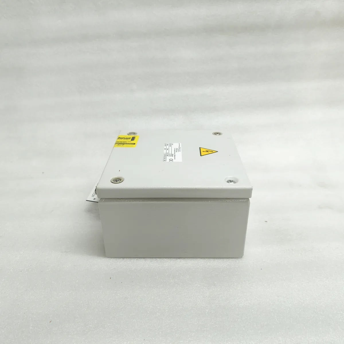 NEWTRONIC 5620-0039 FEED AIR TEMPERATURE SWITCH ENCLOSURE 254/440V 2kW IP66 IK10
