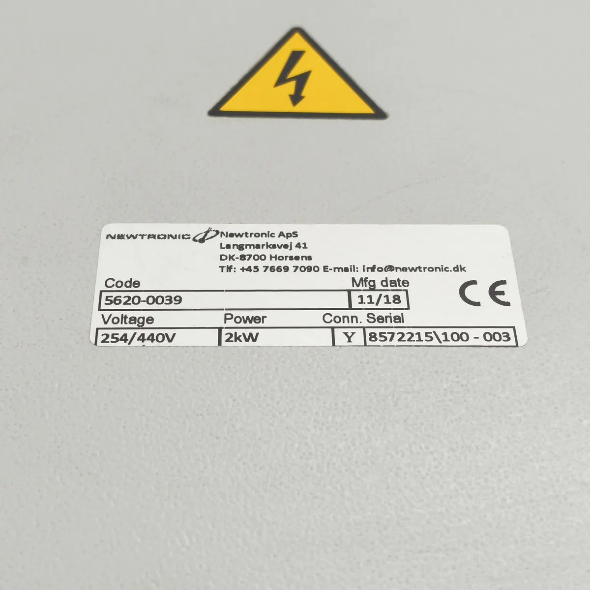 NEWTRONIC 5620-0039 FEED AIR TEMPERATURE SWITCH ENCLOSURE 254/440V 2kW IP66 IK10