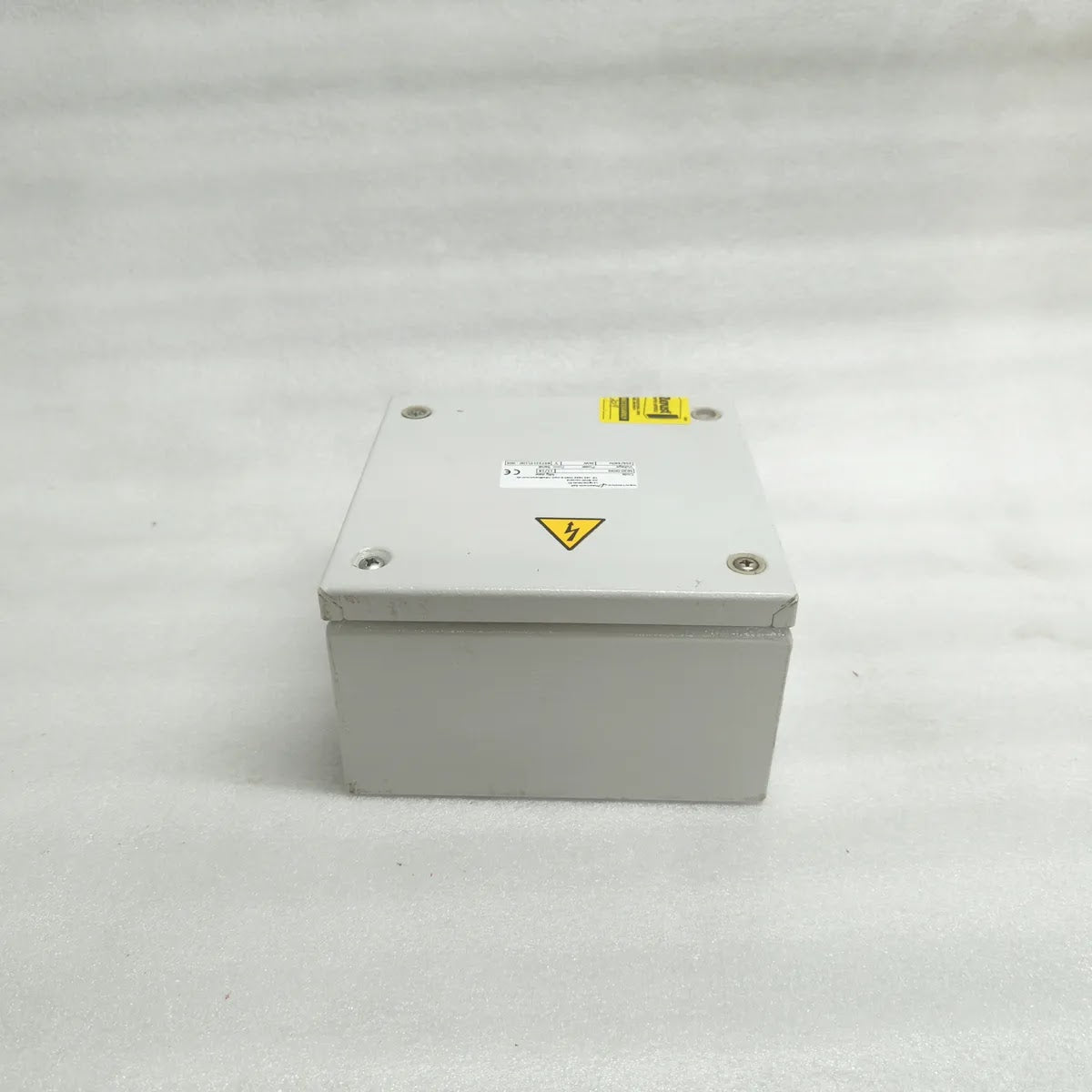 NEWTRONIC 5620-0039 FEED AIR TEMPERATURE SWITCH ENCLOSURE 254/440V 2kW IP66 IK10