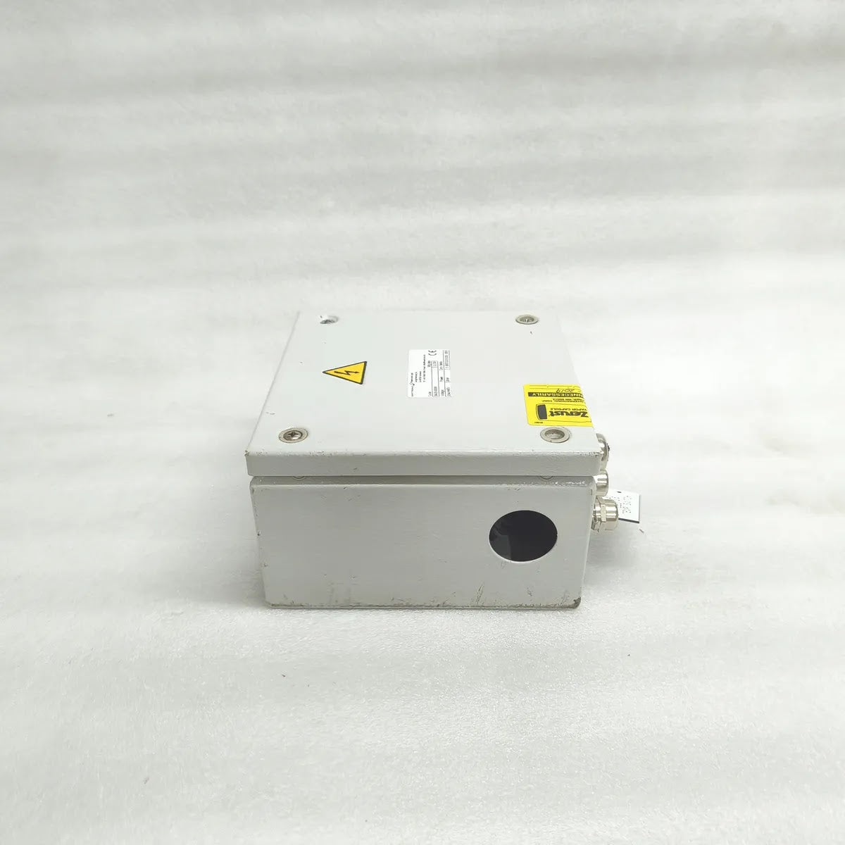 NEWTRONIC 5620-0039 FEED AIR TEMPERATURE SWITCH ENCLOSURE 254/440V 2kW IP66 IK10
