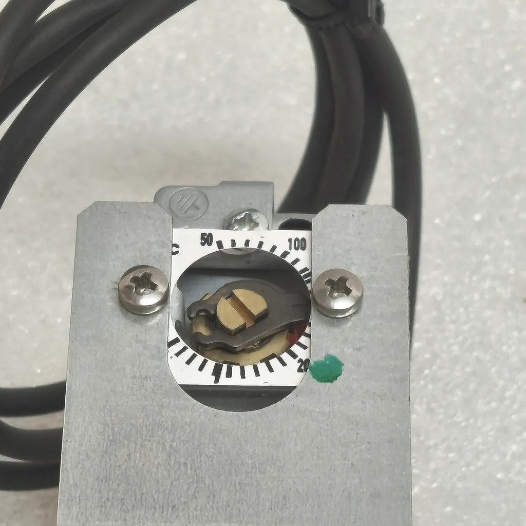 JUMO EM-5 602021/0005 THERMOSTAT TEMPERATURE CONTROLLER 230V AC 16(3)A IP00
