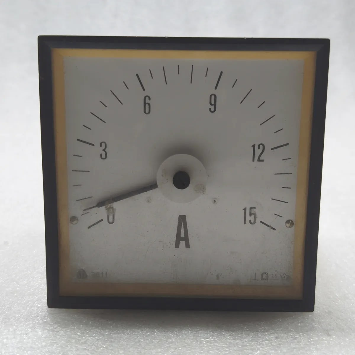 Moving Iron Panel Ammeter 0-15A Class 2.5