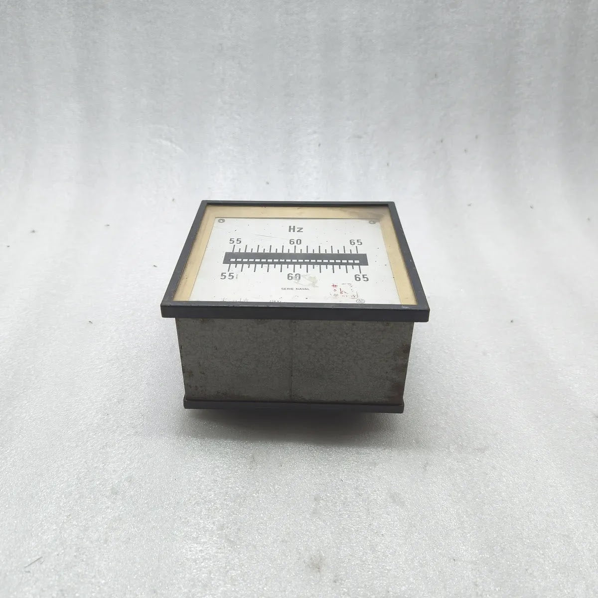 SACI Serie Naval Reed Frequency Meter 55-65Hz 220V
