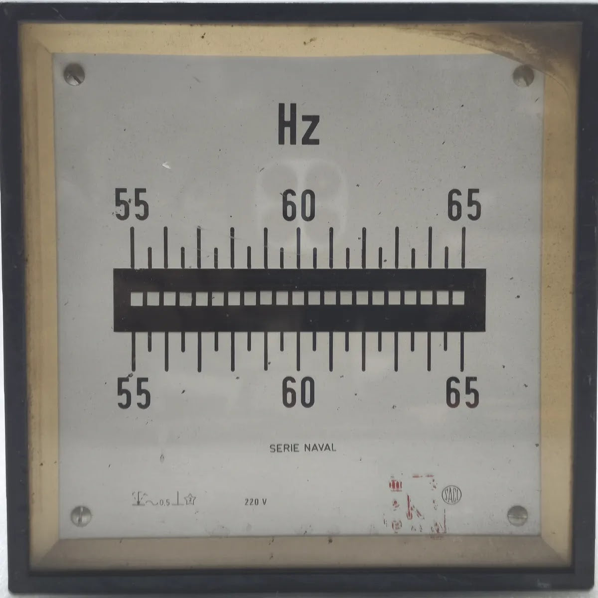 SACI Serie Naval Reed Frequency Meter 55-65Hz 220V