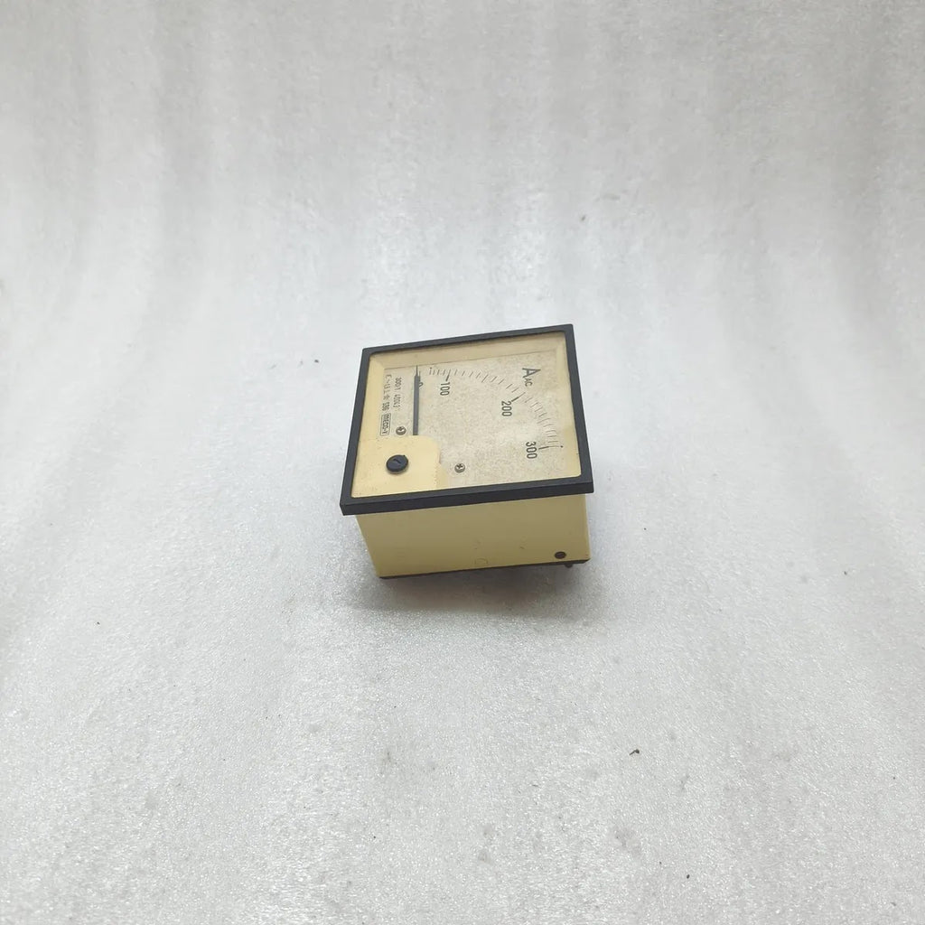 MECO-V S96 Moving Iron Panel Ammeter 0-300A 300/1A