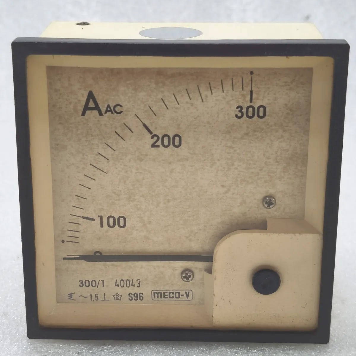 MECO-V S96 Moving Iron Panel Ammeter 0-300A 300/1A