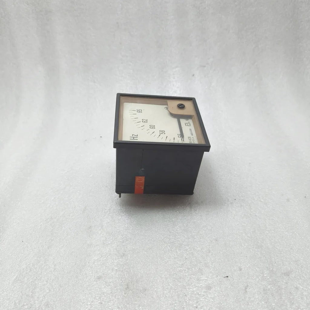 SHANGHAI YITAI F96-HZB Panel Frequency Meter 55-65Hz 460/220V