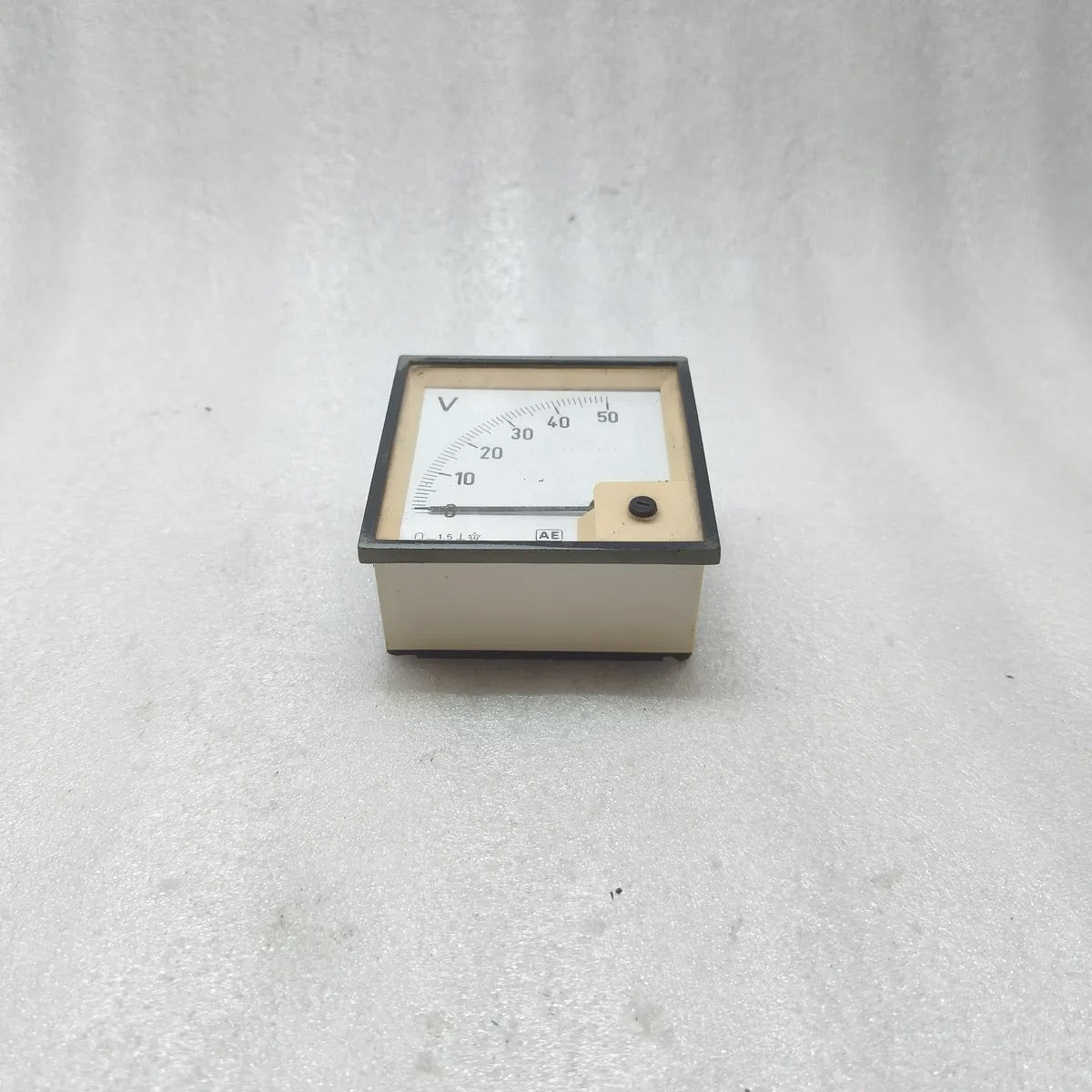 AE AUTOMATIC ELECTRIC Analog Panel Voltmeter 0-50V DC Class 1.5