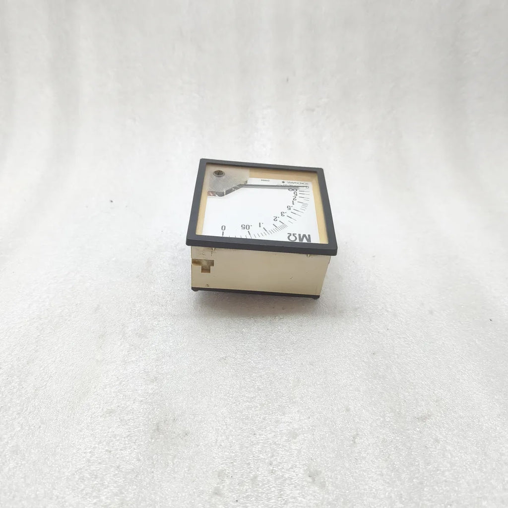 YOKOGAWA 237937/CJ DN96 Megohm Meter 0-∞MΩ AC 400V