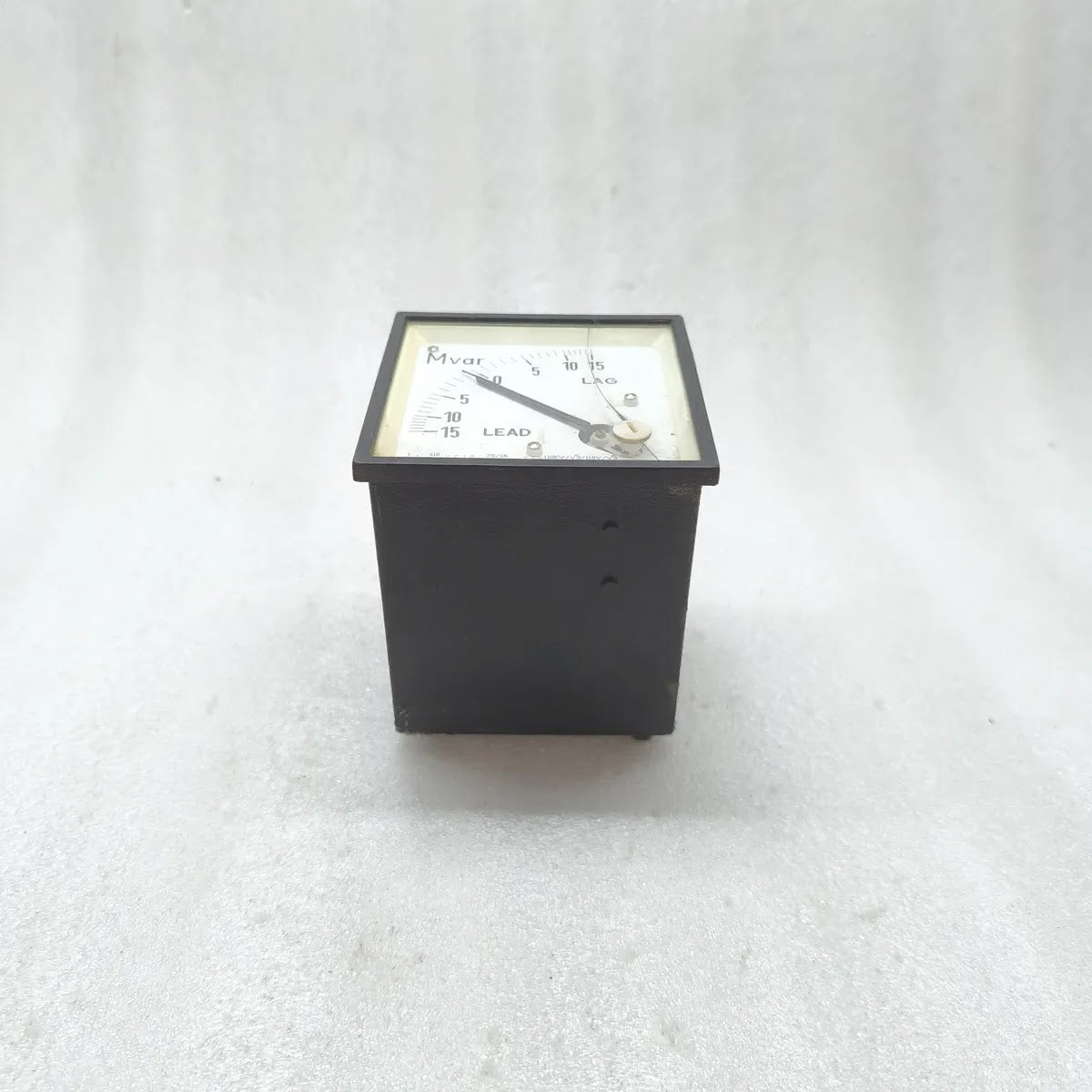 AUTOMATIC ELECTRIC Analog Mvar Meter 15-0-15 Mvar 1A 110V