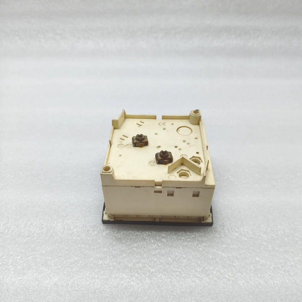 L&T DE96 Moving Iron Ammeter 100/5A 0-100A