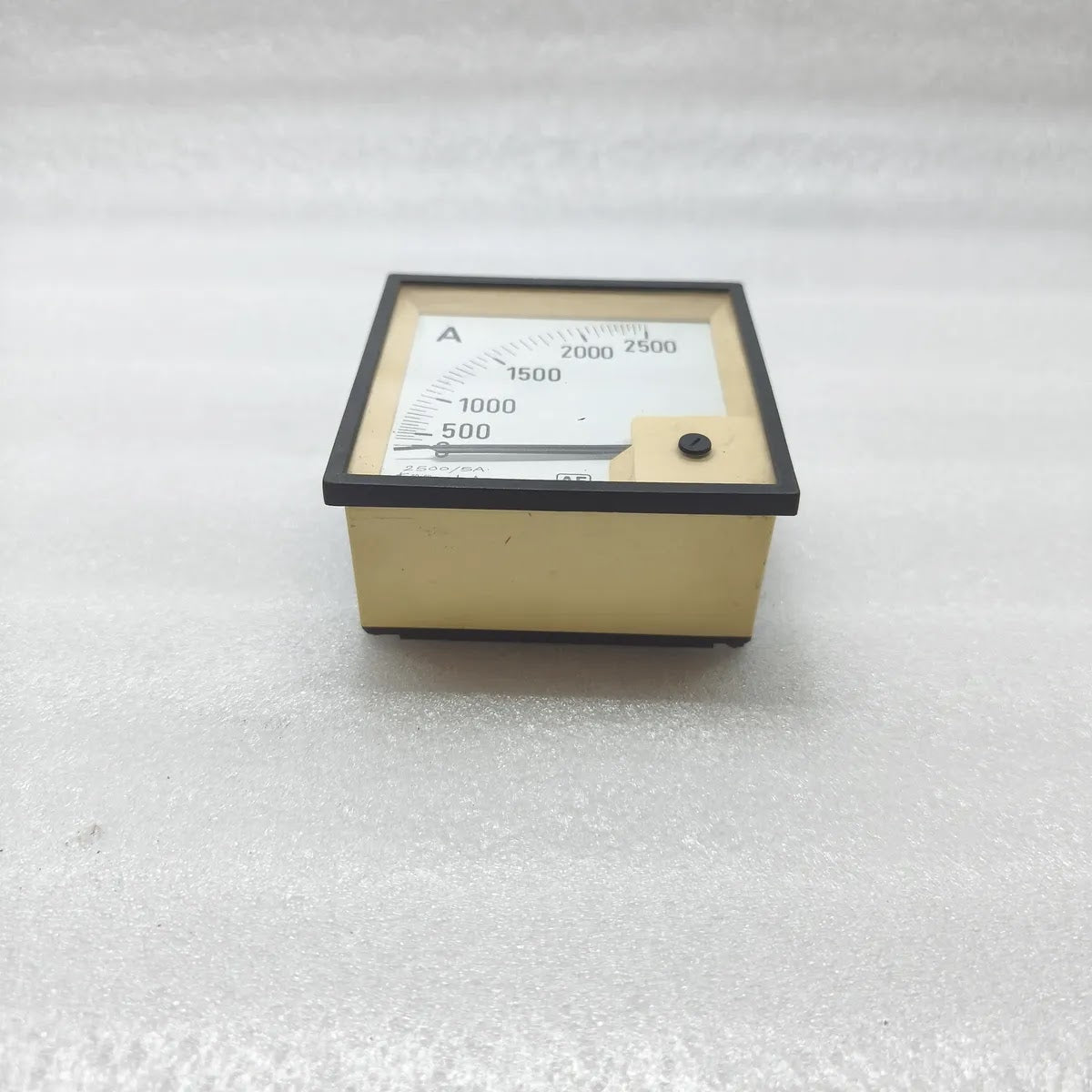 AE AUTOMATIC ELECTRIC 2500/5A Analog Panel Ammeter 0-2500A 50-60Hz