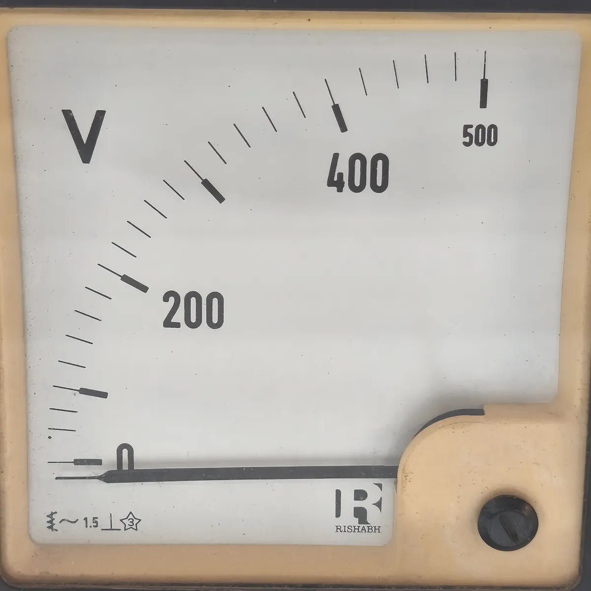 RISHABH Moving Iron Analogue Panel Voltmeter 0-500V AC