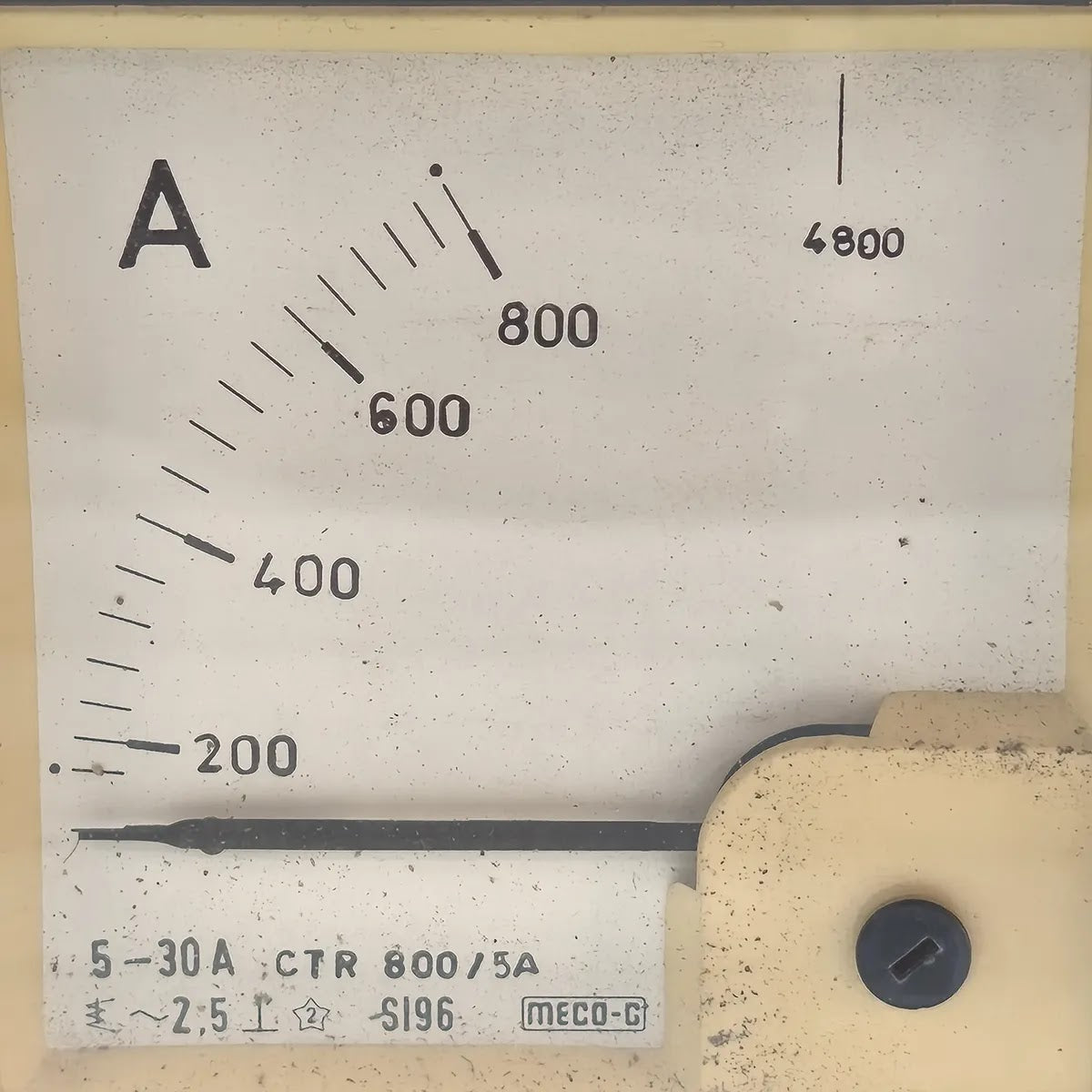 MECO-G S196 Moving Iron Ammeter 0-800A CTR 800/5A