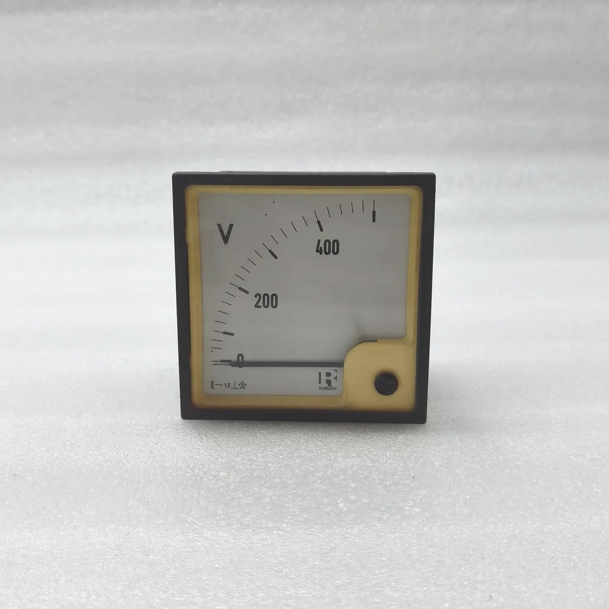 RISHABH Analogue AC Voltmeter 0-500V Class 1.5 Panel Meter