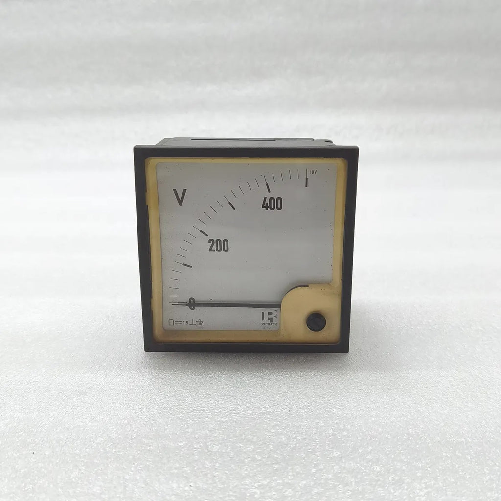 RISHABH Analog Panel Voltmeter 0-500V Scale 10V DC Input