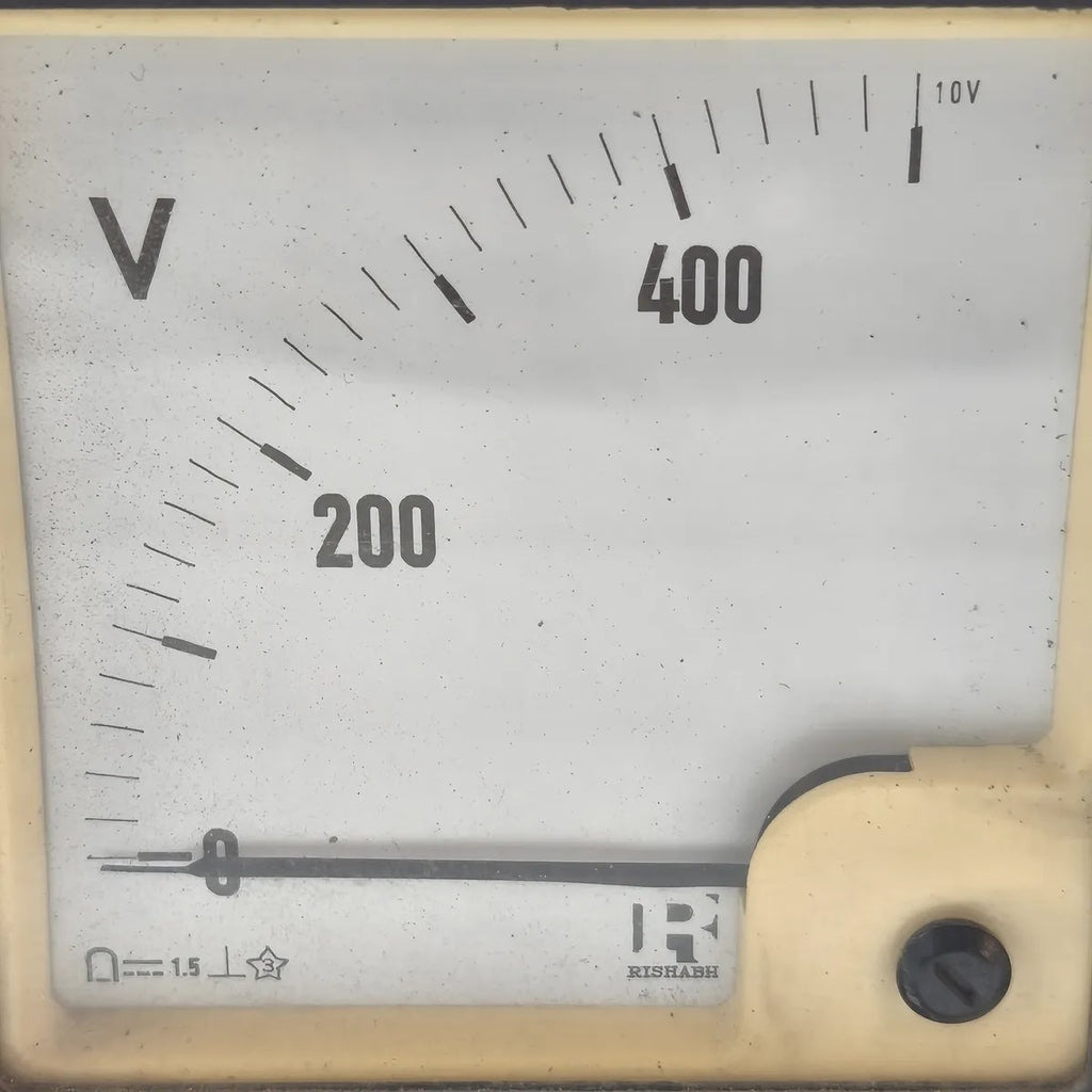RISHABH Analog Panel Voltmeter 0-500V Scale 10V DC Input