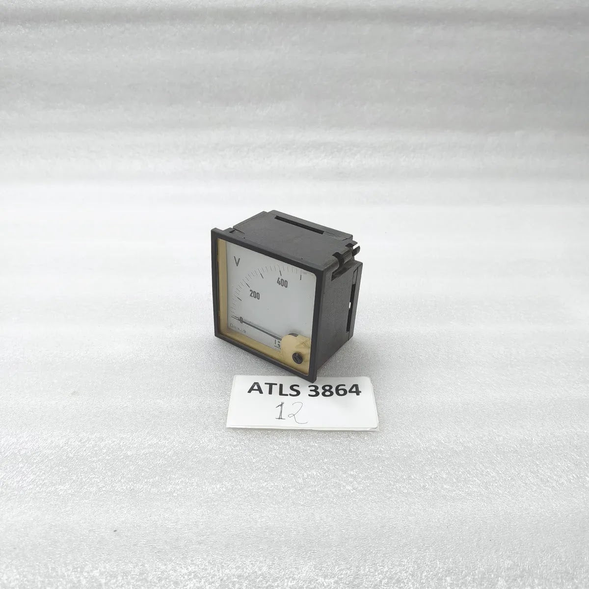 RISHABH Analog Panel Voltmeter 0-500V Scale 10V DC Input