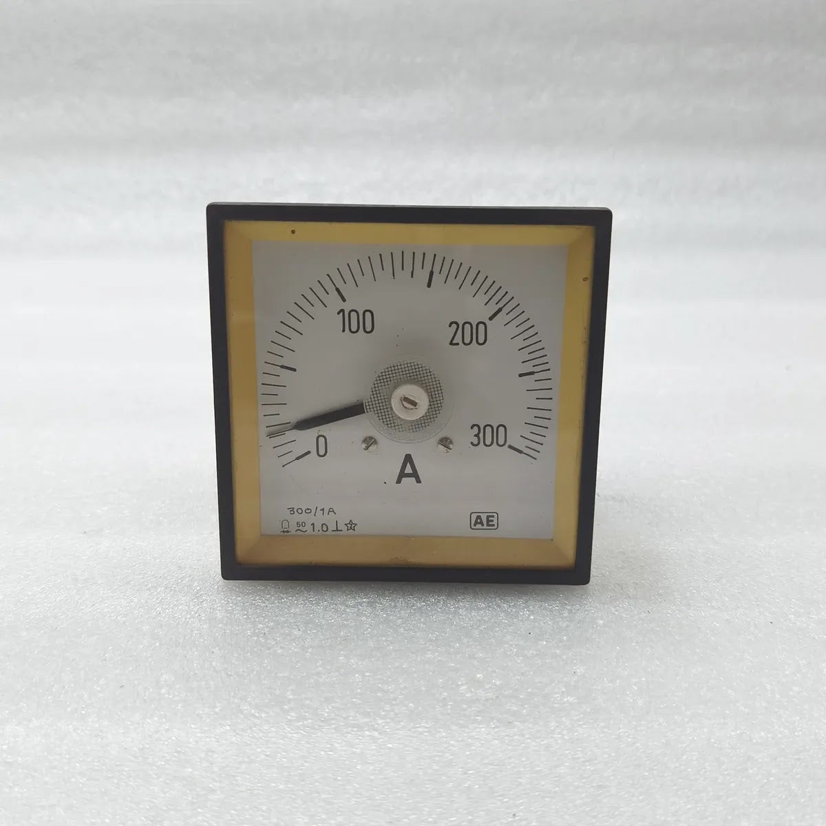 AUTOMATIC ELECTRIC AE Moving Iron Panel Ammeter 0-300A 300/1A