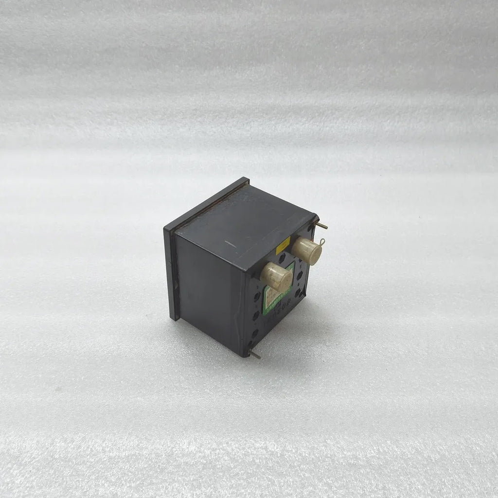 SHANGHAI YITAI F96-ACB Analog AC Voltmeter 0-600V