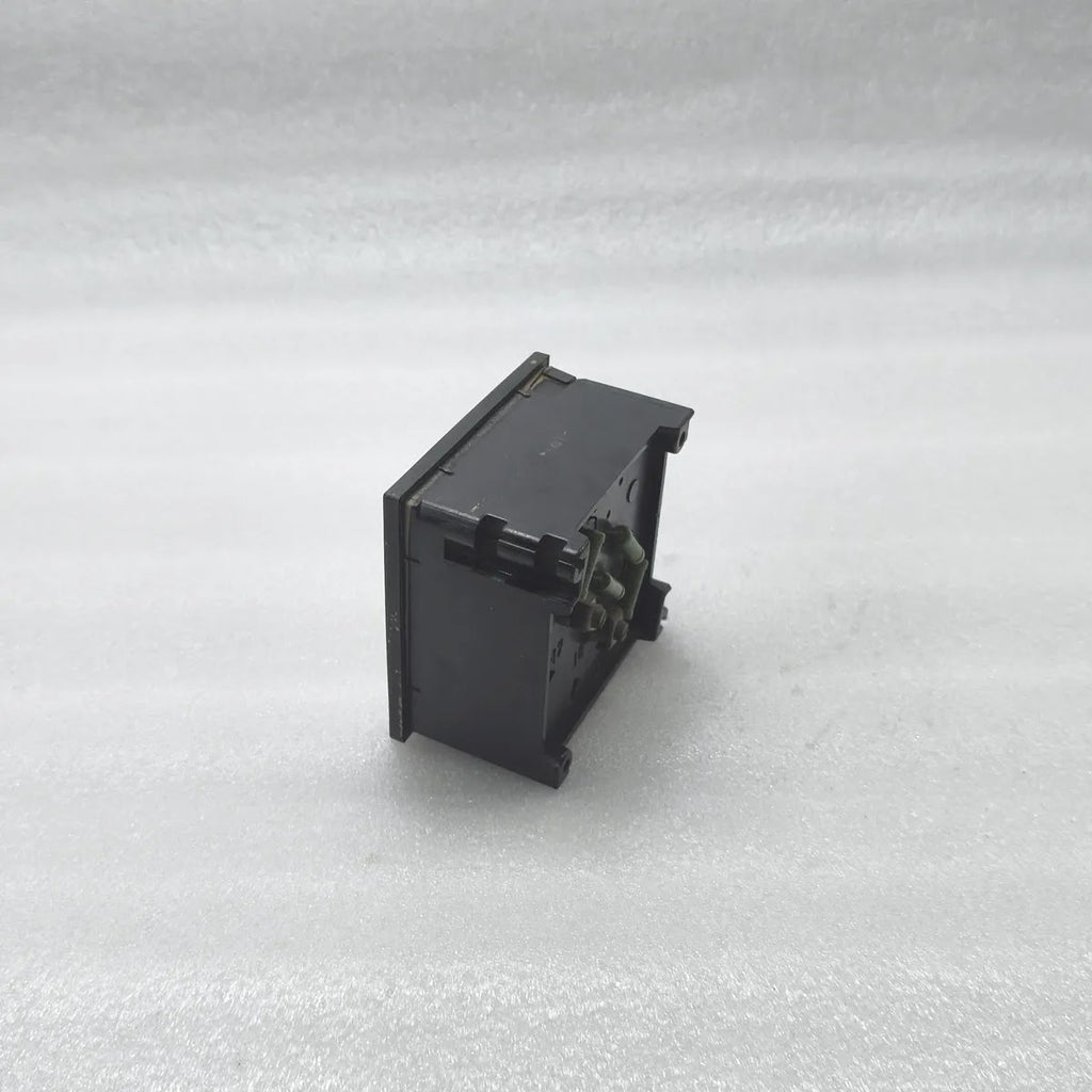 RISHABH Analogue Frequency Meter 45-55Hz Panel Meter