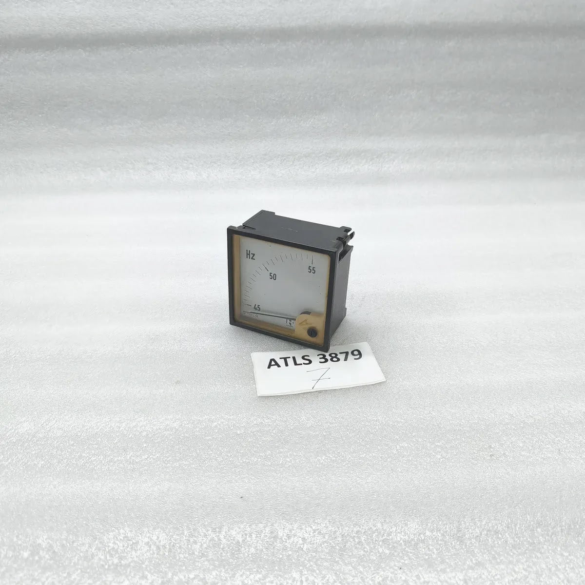 RISHABH Analogue Frequency Meter 45-55Hz Panel Meter