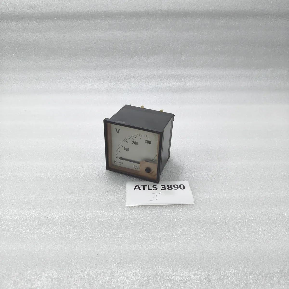 SHANGHAI YITAI F96-ACB Voltmeter 0-300V AC Analog Panel Volt Meter