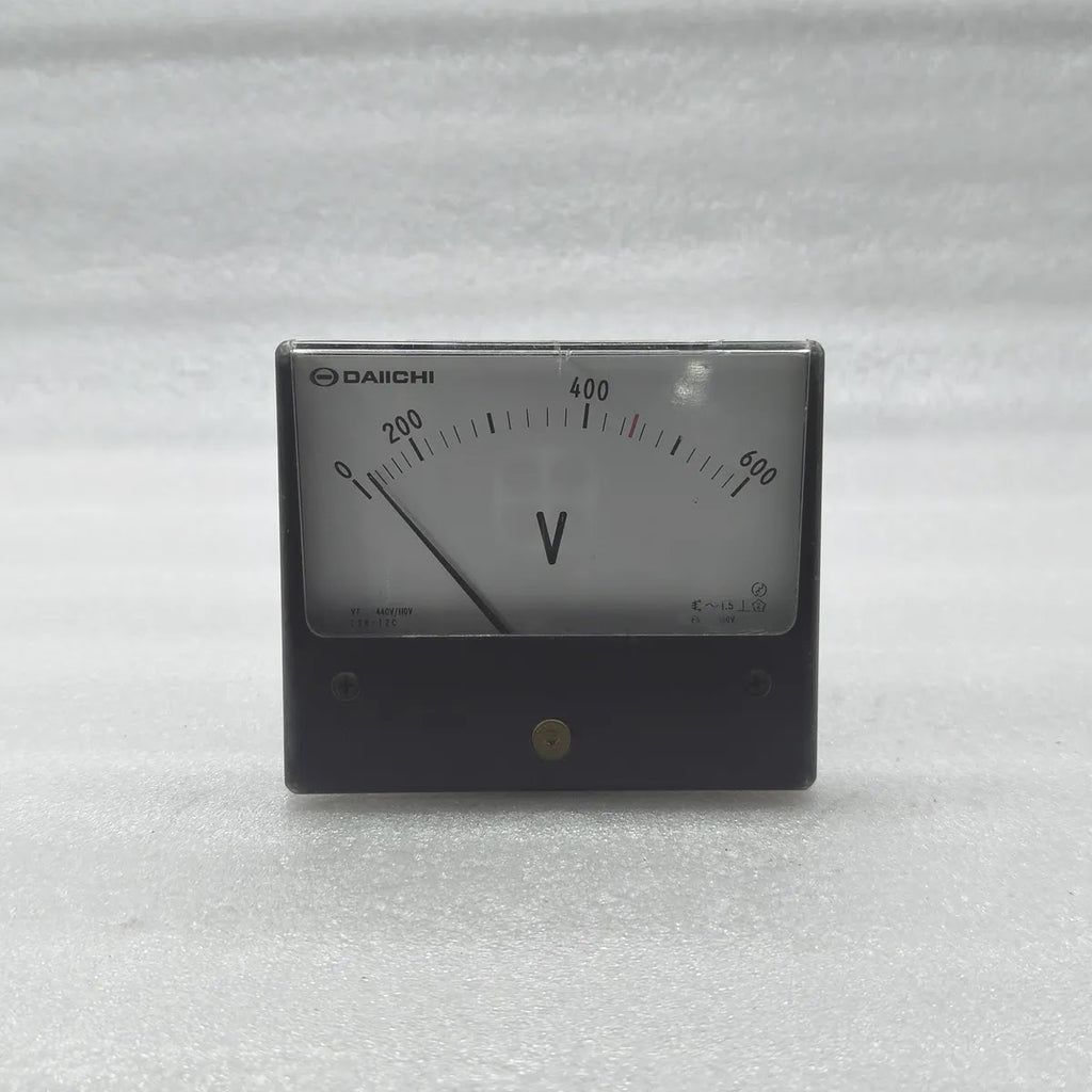 DAIICHI LSK-12C Analog Panel Voltmeter 0-600V