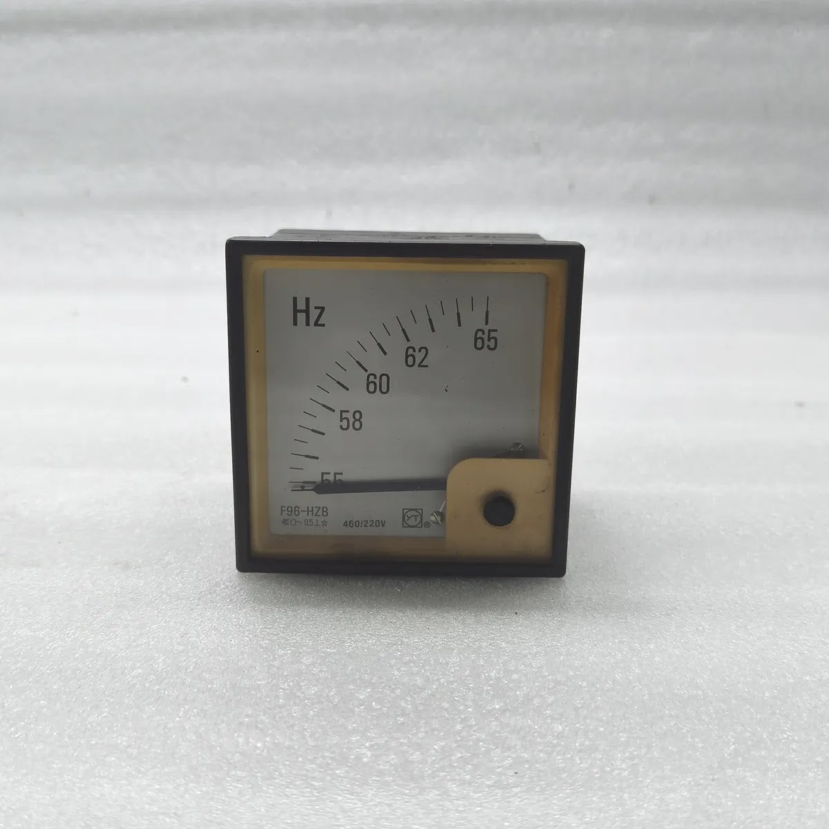 SHANGHAI YITAI F96-HZB Frequency Meter 55-65Hz 460/220V ATLS3897