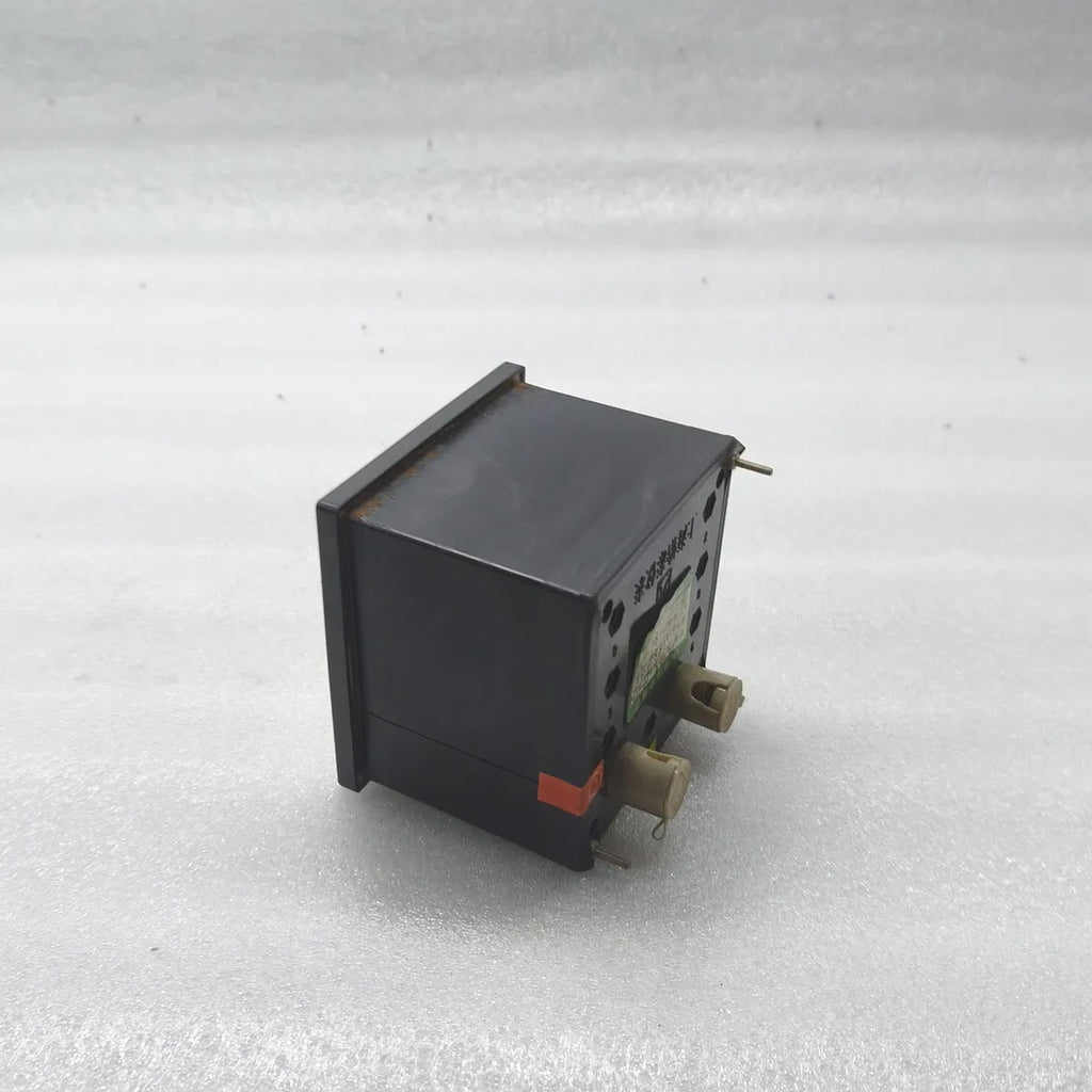SHANGHAI YITAI F96-HZB Frequency Meter 55-65Hz 460/220V ATLS3897