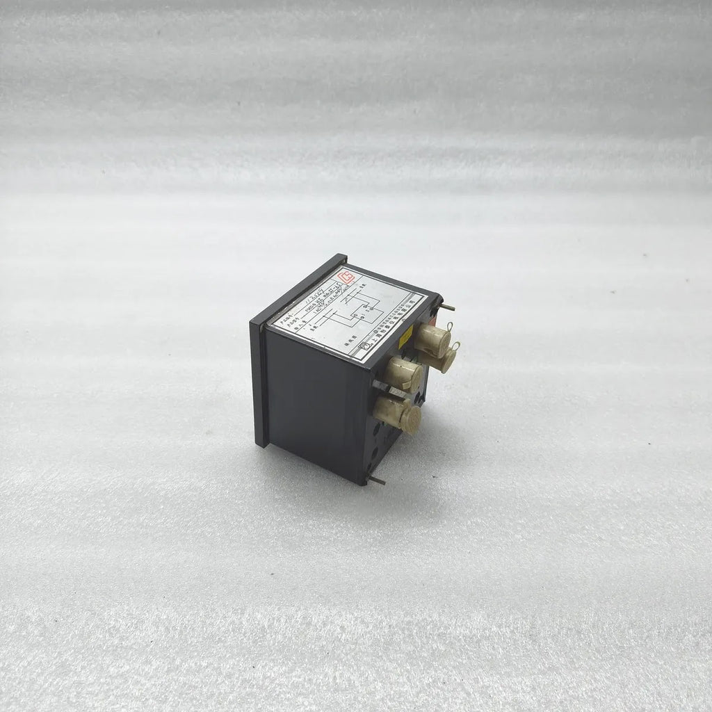 SHANGHAI YITAI F96D-HzB Double Frequency Meter 55-65Hz 460/220V