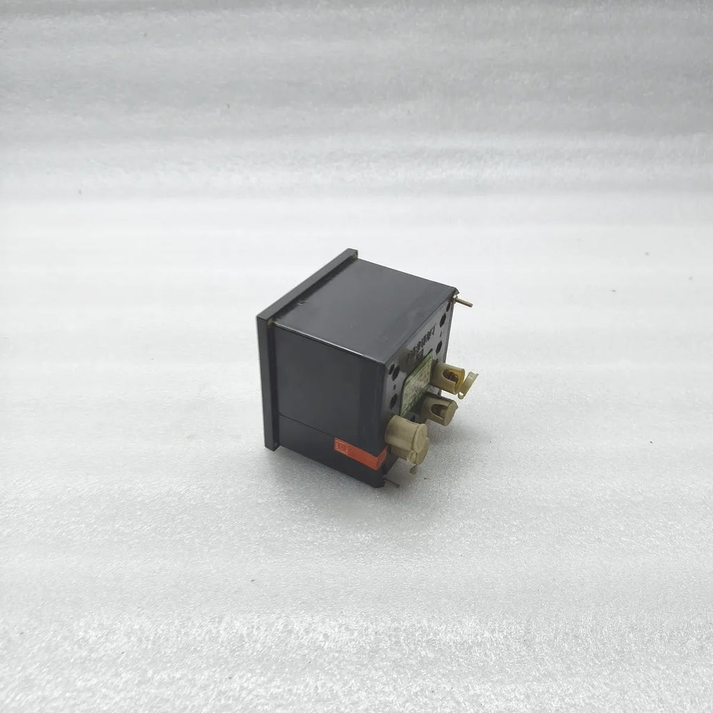 SHANGHAI YITAI F96D-HzB Double Frequency Meter 55-65Hz 460/220V