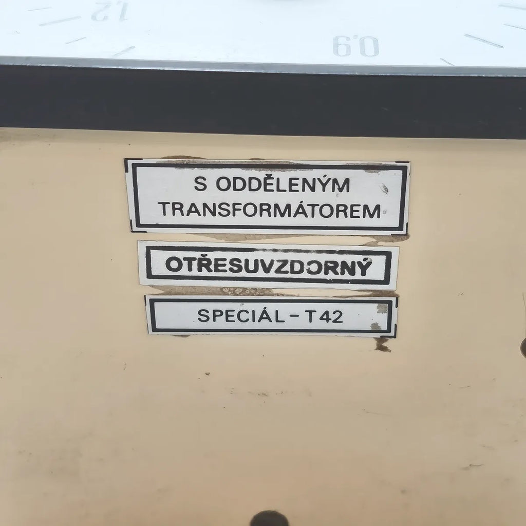 SPECIAL T42 Analogue Panel Ammeter 0-3kA 1500/5A