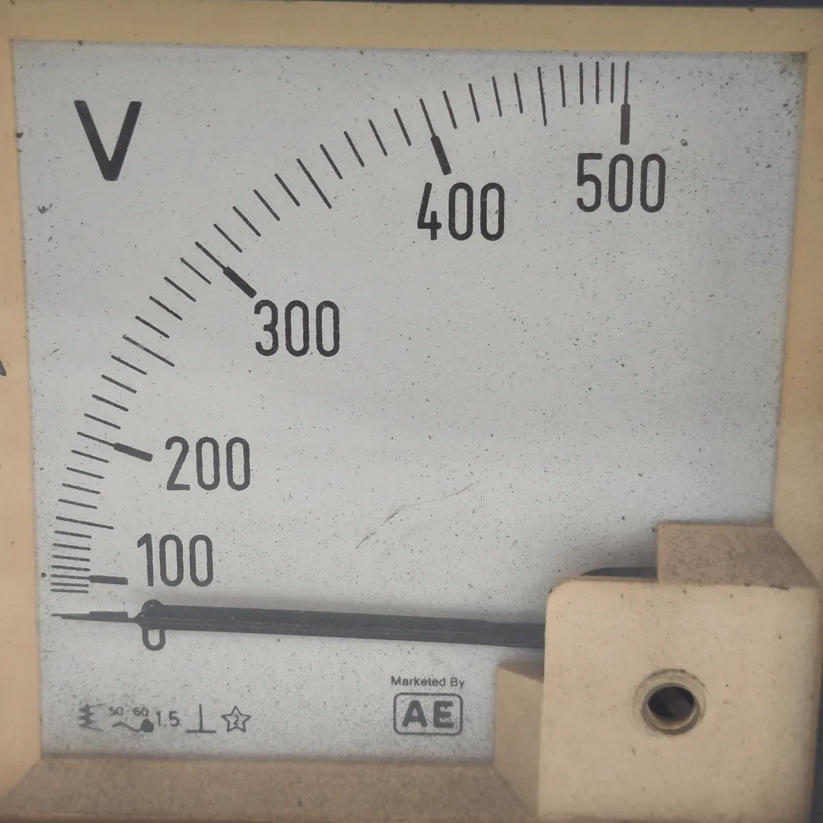 AE Moving Iron Panel Voltmeter 0-500V AC 50-60Hz