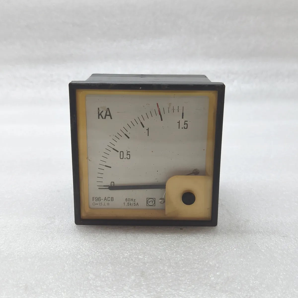 SHANGHAI YITAI F96-ACB AC Analog Panel Ammeter 1.5kA/5A 60Hz