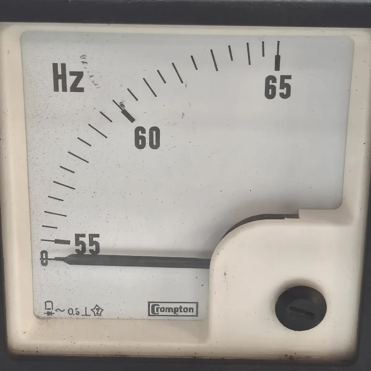 CROMPTON E24341SGPNANANIP Frequency Meter 55-65Hz 110-130V AC