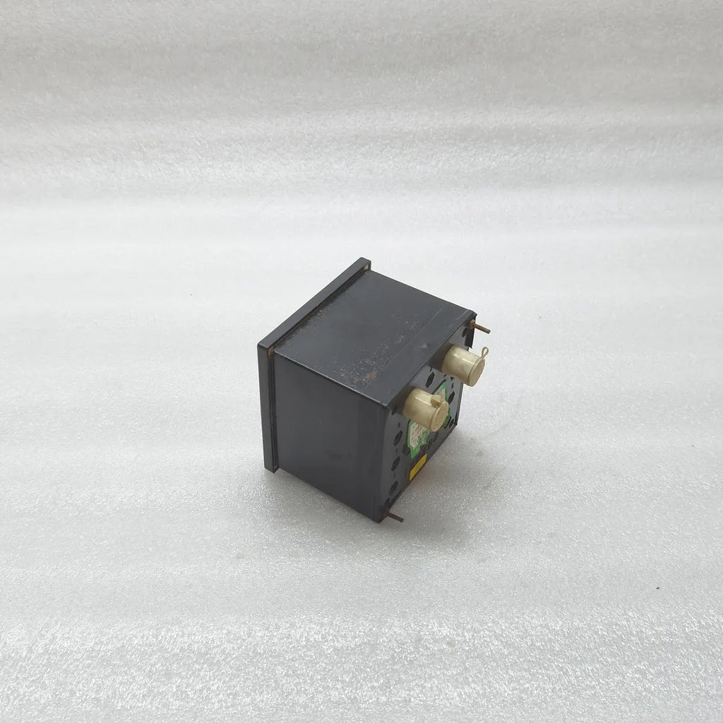 YT F96-ACB Analog Panel Ammeter 0-1.5kA 1.5k/5A 60Hz