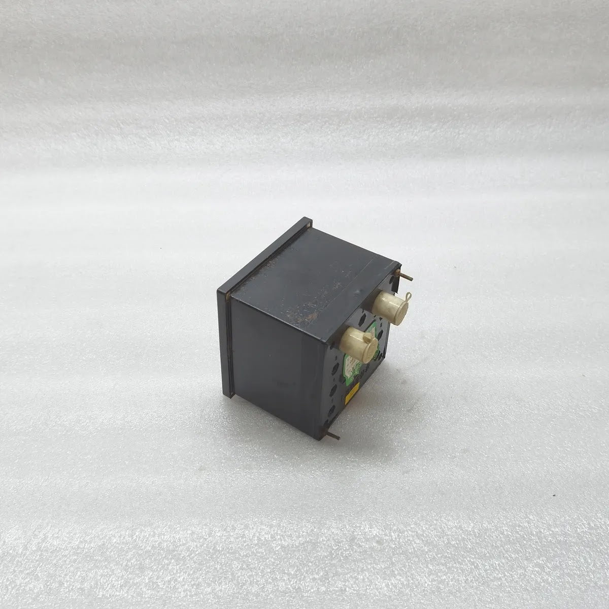 YT F96-ACB Analog Panel Ammeter 0-1.5kA 1.5k/5A 60Hz