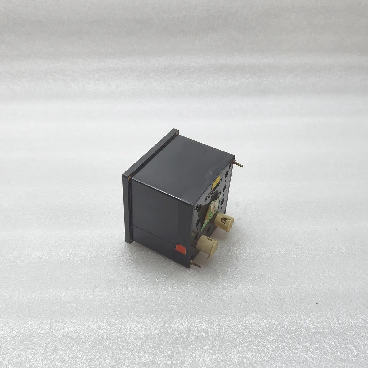 YT F96-ACB Analog Panel Ammeter 0-1.5kA 1.5k/5A 60Hz