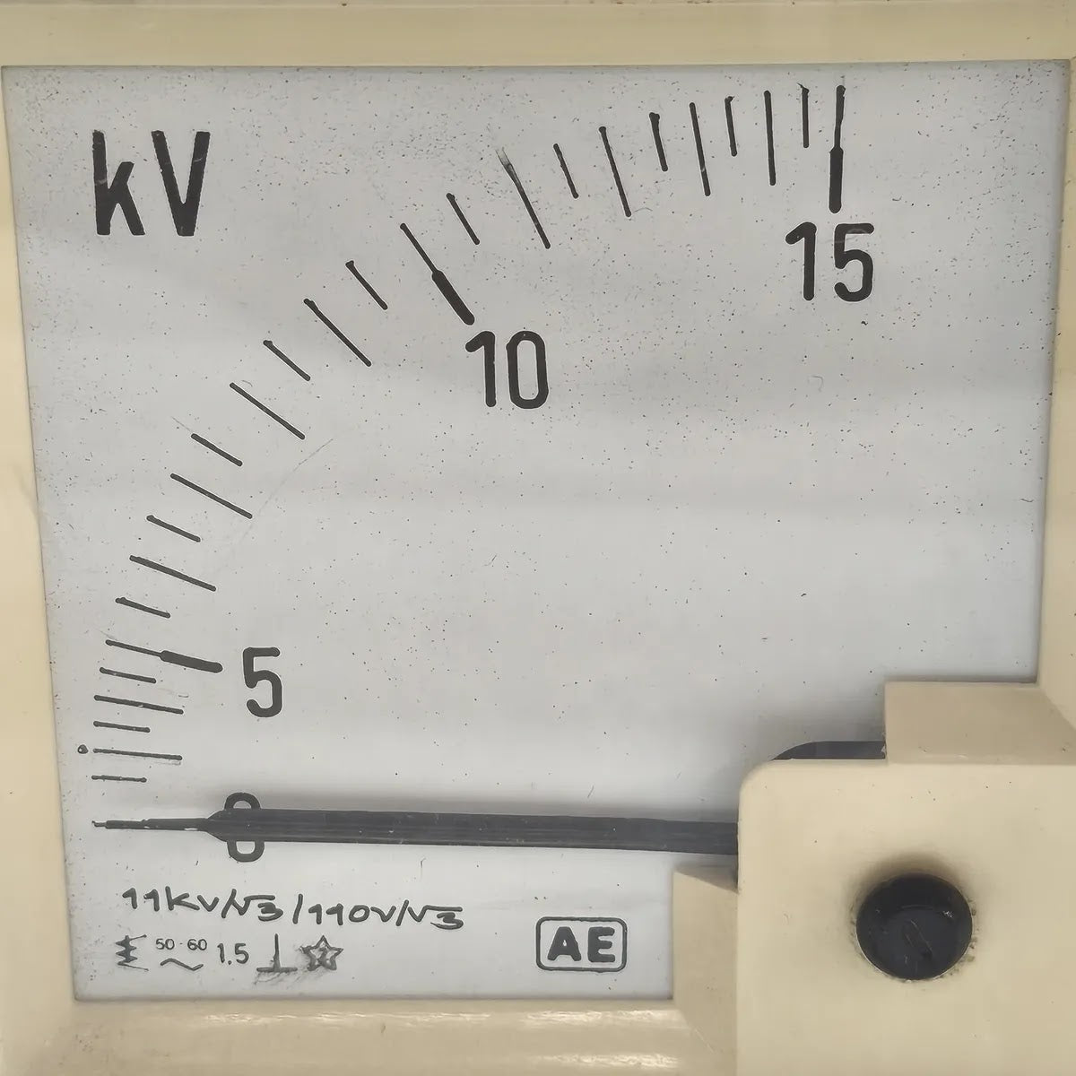 AUTOMATIC ELECTRIC Moving Iron Panel Voltmeter 0-15kV 110V