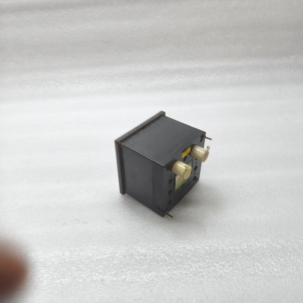 SHANGHAI YITAI F96-ACB Analog Panel Ammeter 0-2.5kA 2.5k/5A