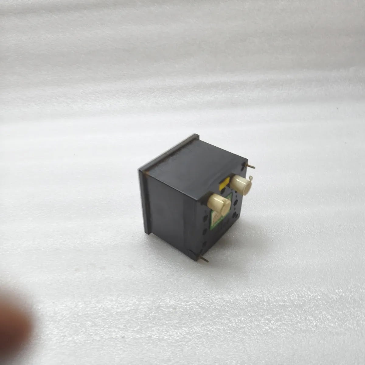 SHANGHAI YITAI F96-ACB Analog Panel Ammeter 0-2.5kA 2.5k/5A