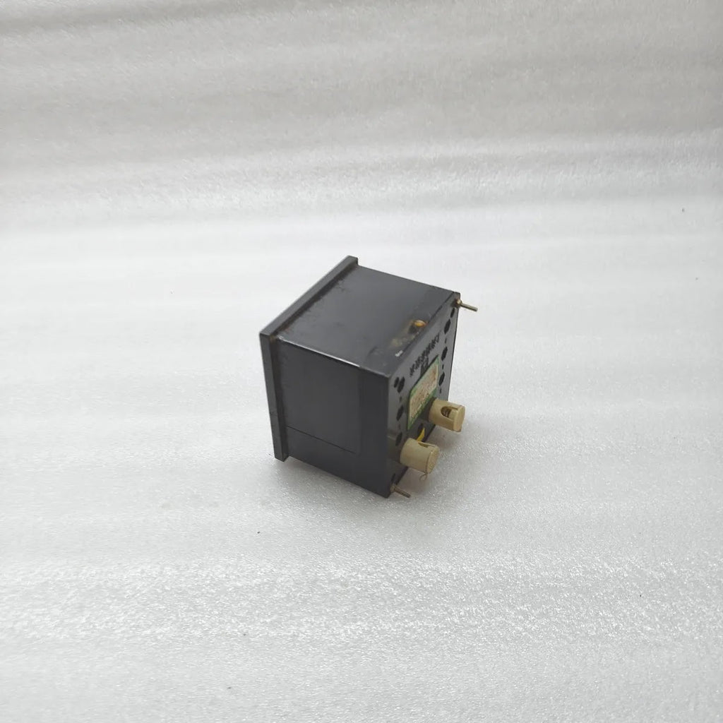 SHANGHAI YITAI F96-ACB Analog Panel Ammeter 0-2.5kA 2.5k/5A
