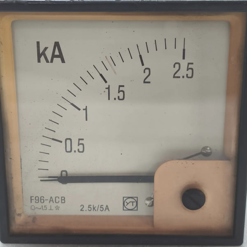 SHANGHAI YITAI F96-ACB Analog Panel Ammeter 0-2.5kA 2.5k/5A