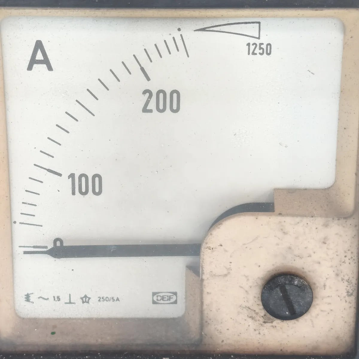 DEIF 5/10A-93 Moving Iron Panel Ammeter 0-250A 250/5A