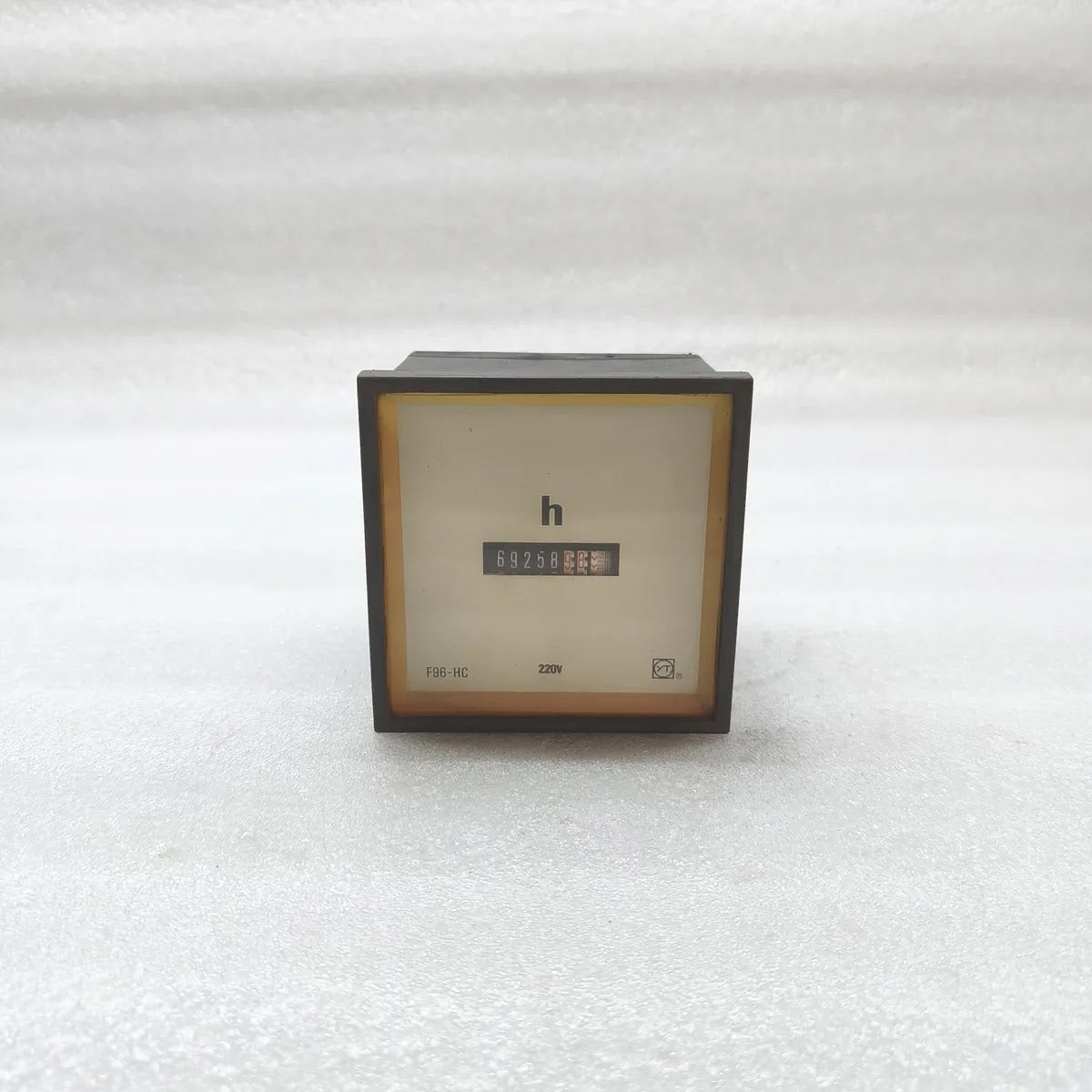 SHANGHAI YITAI F96-HC Hour Meter Counter 220V