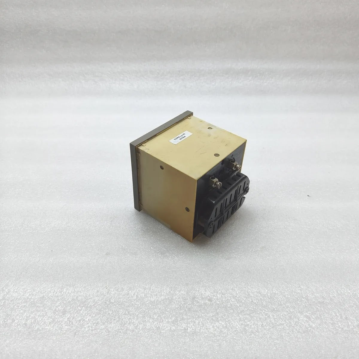 VUMA 001826 Vibrating Reed Frequency Meter 47-53Hz 100V